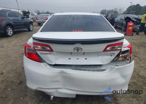 2014 Toyota Camry Le z USA, uszkodzony, nr VIN 4T1BF1FK4EU869377